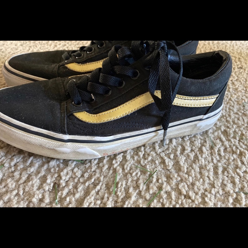 Vans - Picture 3 of 4